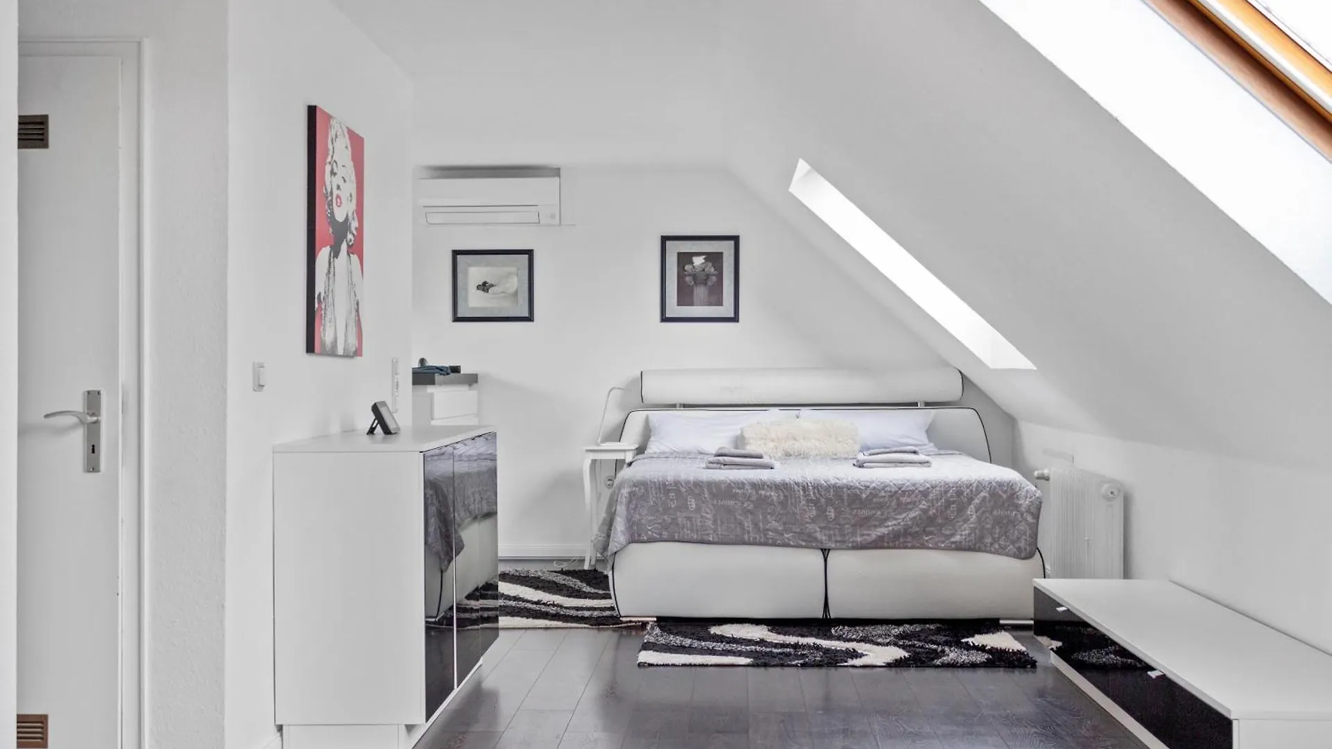 Charmante Maisonette Wohnung Mit Balkon Und Gartenblick Colónia