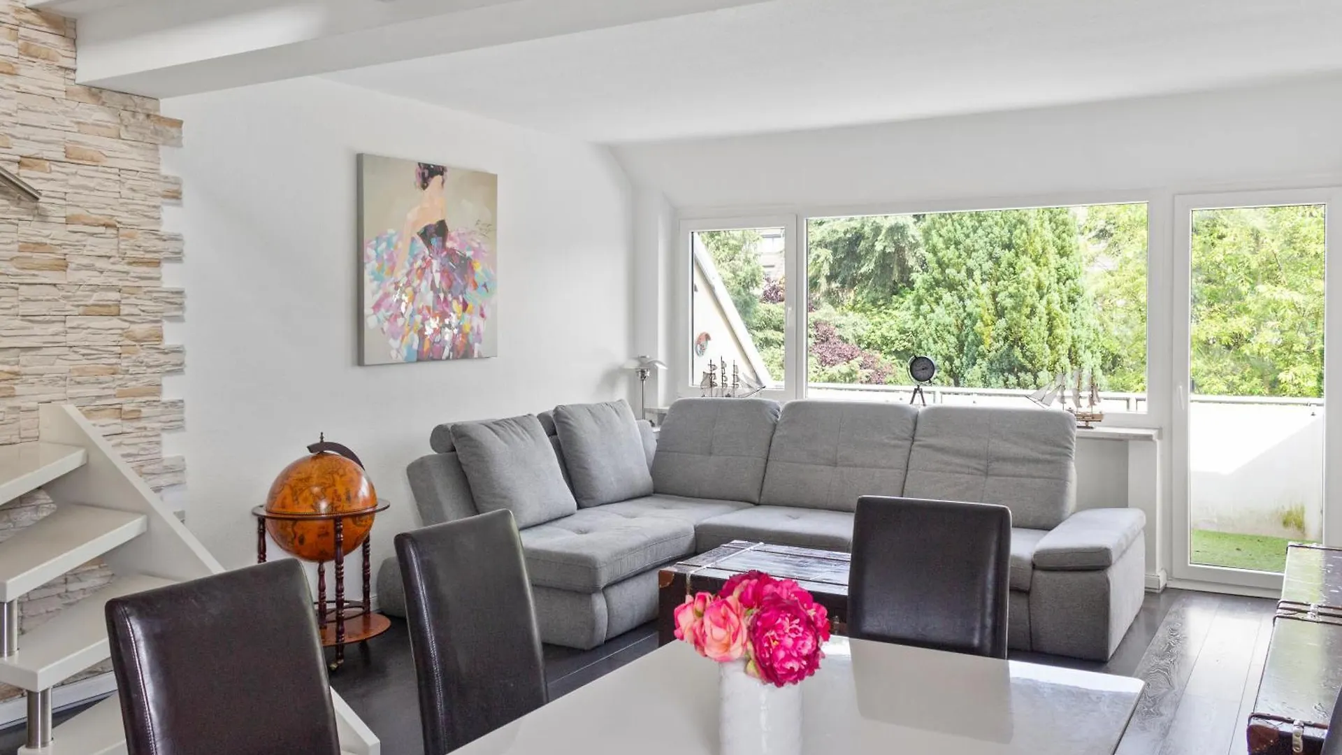 Charmante Maisonette Wohnung Mit Balkon Und Gartenblick Colónia